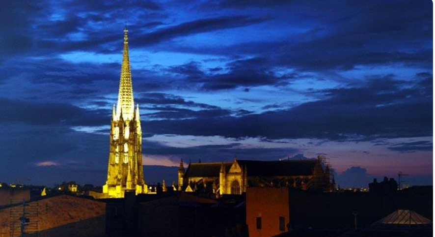 Bordeaux at night