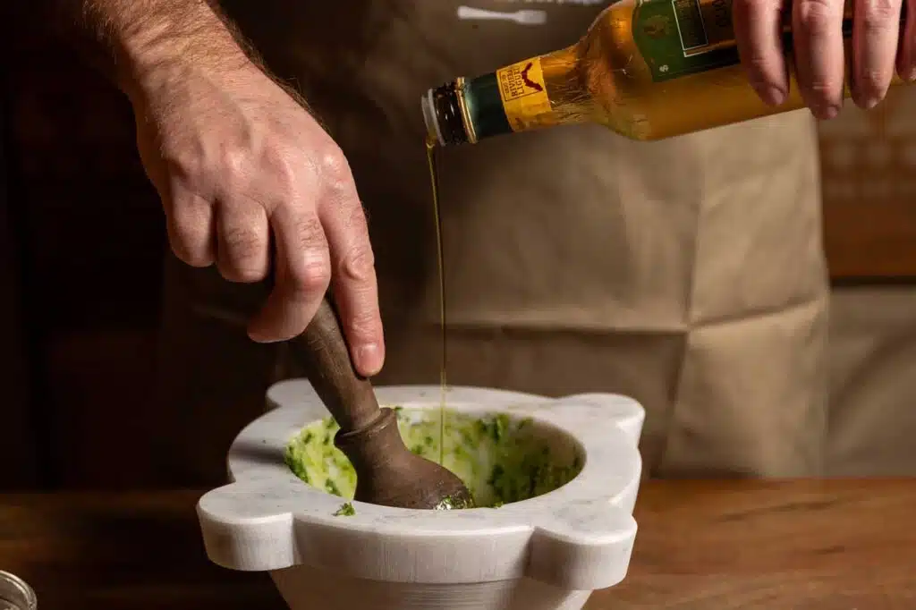Atelier de pesto classique à la Trattoria da Turin – expérience culinaire génoise