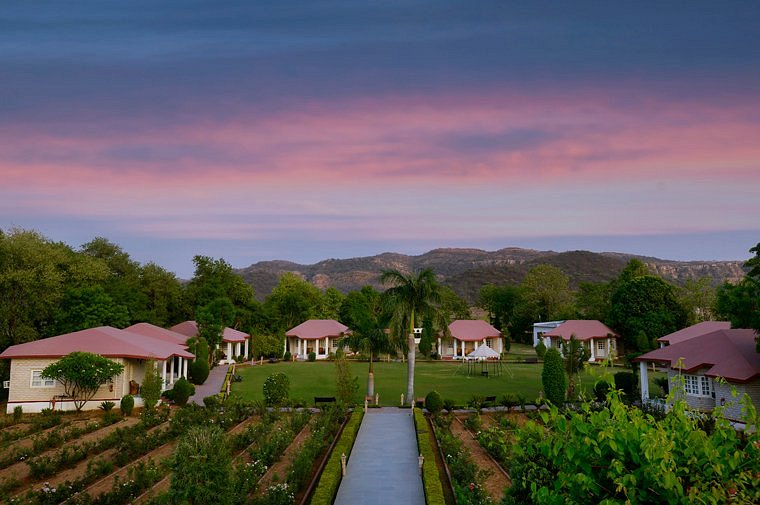 Aashiyana Luxury Cottages