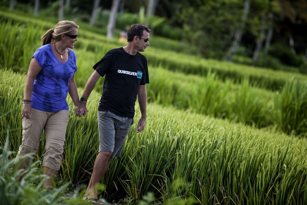 Le rural à Bali désigne les régions tranquilles de l'île, où l'on trouve des villages traditionnels, des rizières verdoyantes et une vie quotidienne proche de la nature.