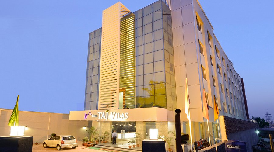 Hotel The Taj Vilas agra