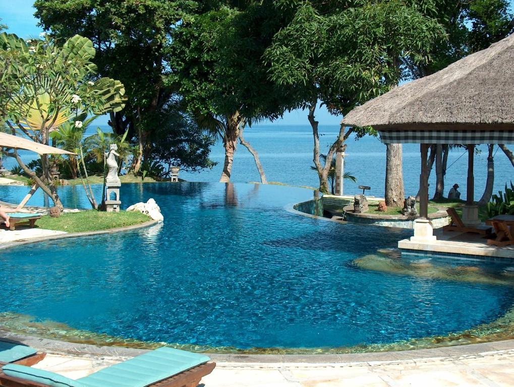 un cadre relaxant à Lovina, entre mer et montagnes, pour une escapade tranquille