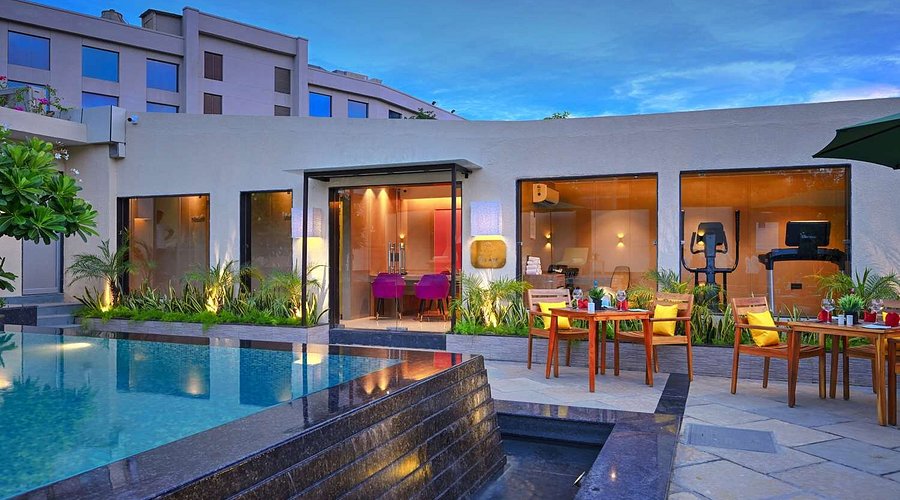 Royale Sarovar Portico Agra