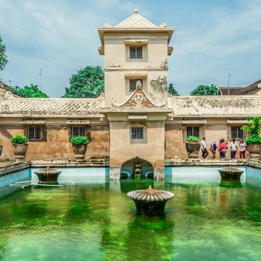 Le château d’eau dans le palais du Sultan a Yogyakarta