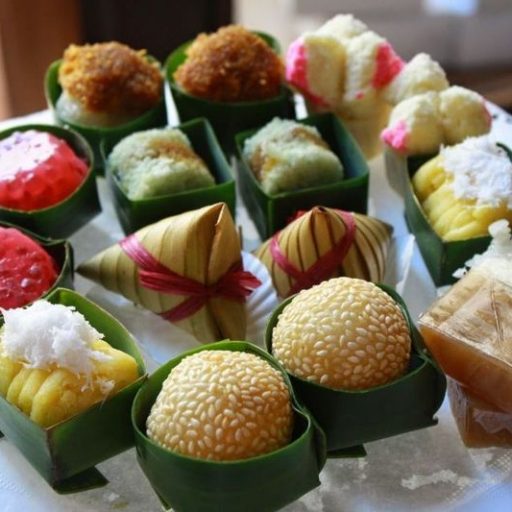 Les gâteaux traditionnels au marché traditionnel de Bali