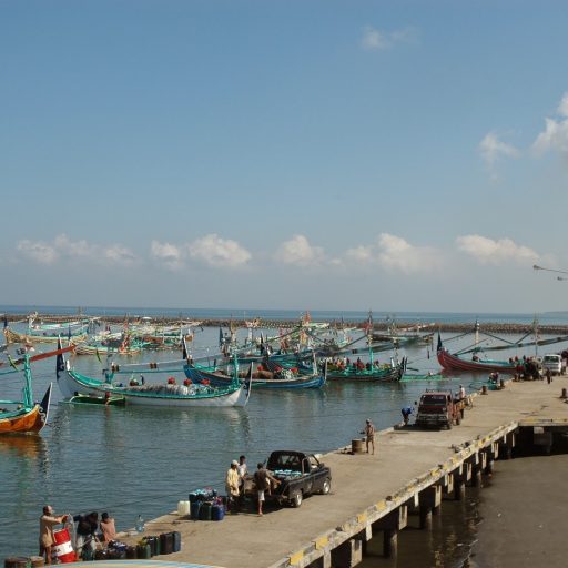 Le plus grand port de pêche de Bali se trouve au village de Pengambengan