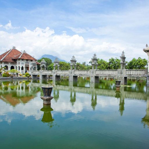 Le Palais flottant Taman Ujung