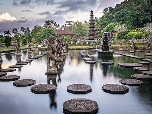 Les majestueux bains royaux de Tirtagangga