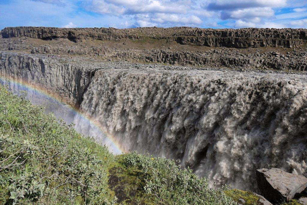 Dettifoss - la plus grande chute d'eau d'Europe