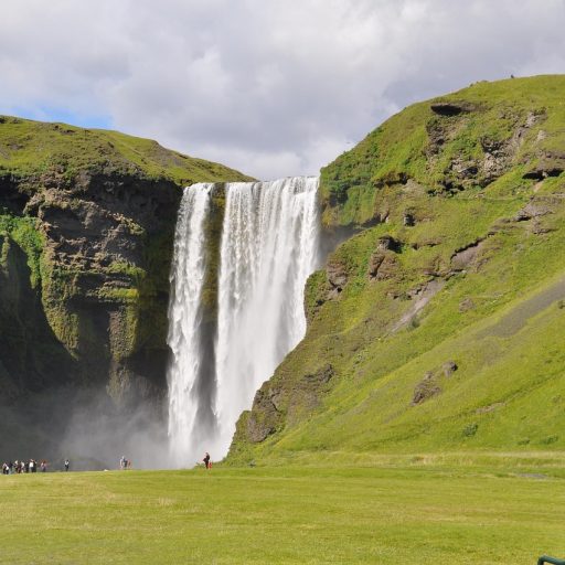 Skógafoss waterfalls