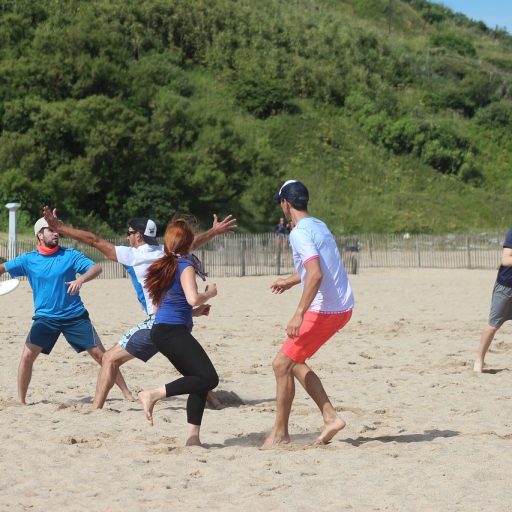 Une activité de volley-ball