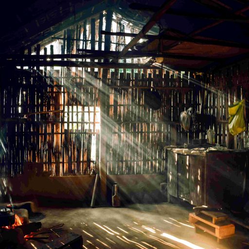 apprendre comment nous cuisinons traditionnellement avec un four en bois et de goûter à la cuisine balinaise authentique.