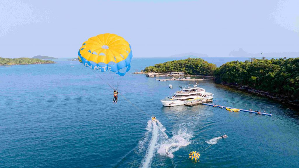 Baignade, opportunités de photos avec SUP et flycam